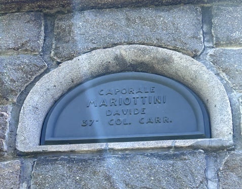 Grabnische des Davide Mariottini (Foto Philipp Tolloi)