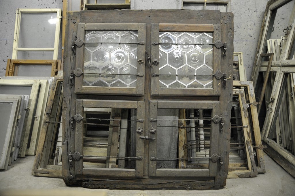 Kreuzstockfenster mit Drehflügel (Archiv Spechtenhauser)