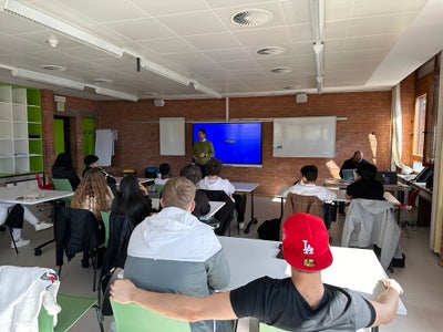 Lezione di cybersecurity con gli esperti di SIAG