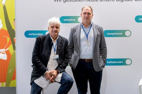 Die Direktoren Stefan Gasslitter (Siag) und Josef Hofer (Abt. Informationstechnik)