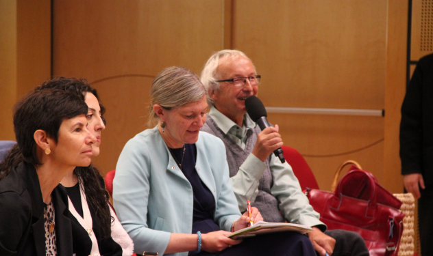 Austausch (Foto: LPA/Amt für Weiterbildung und Sprachen)