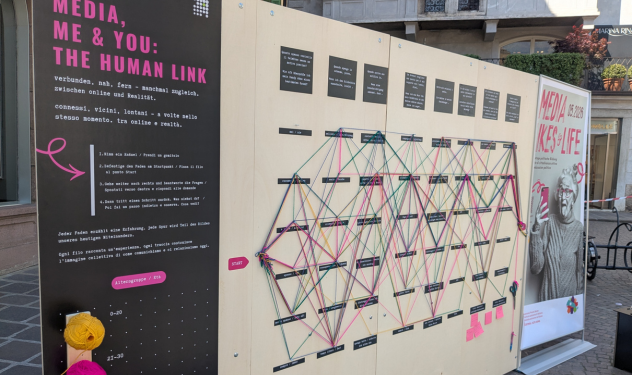 Media, me & you: The human link - Eine mitmach installation - Kornplatz, Bozen 27.04.2026