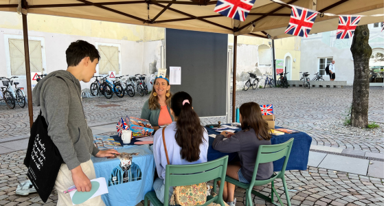 In kleinen Minilektionen konnten Interessierte in verschiedene Sprachen reinschnuppern. (Foto: Amt für Weiterbildung und Sprachen)