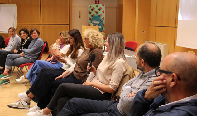 Gemeinsamer Abschluss (Foto: LPA/Amt für Weiterbildung und Sprachen)