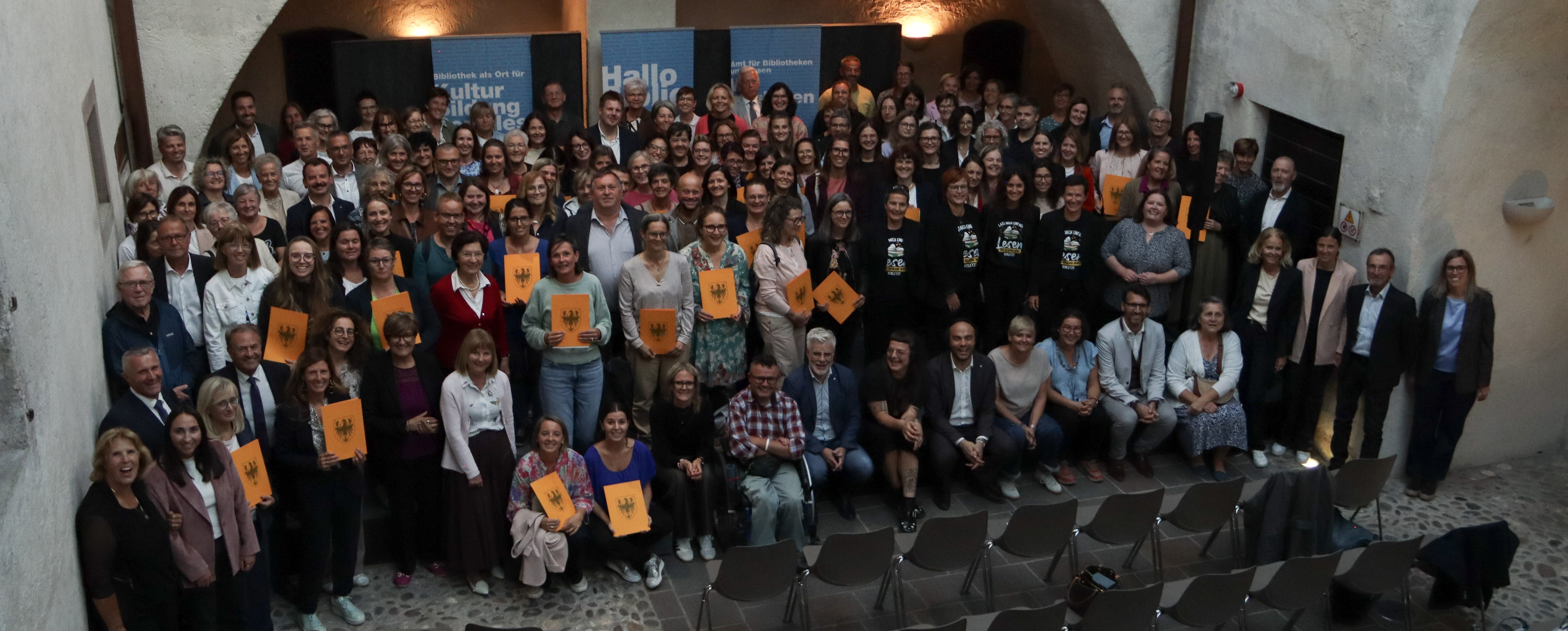 Die Verleihung der Qualitätszertifikate und Abschlussdiplome der Grundausbildung für Ehrenamtliche 2026.