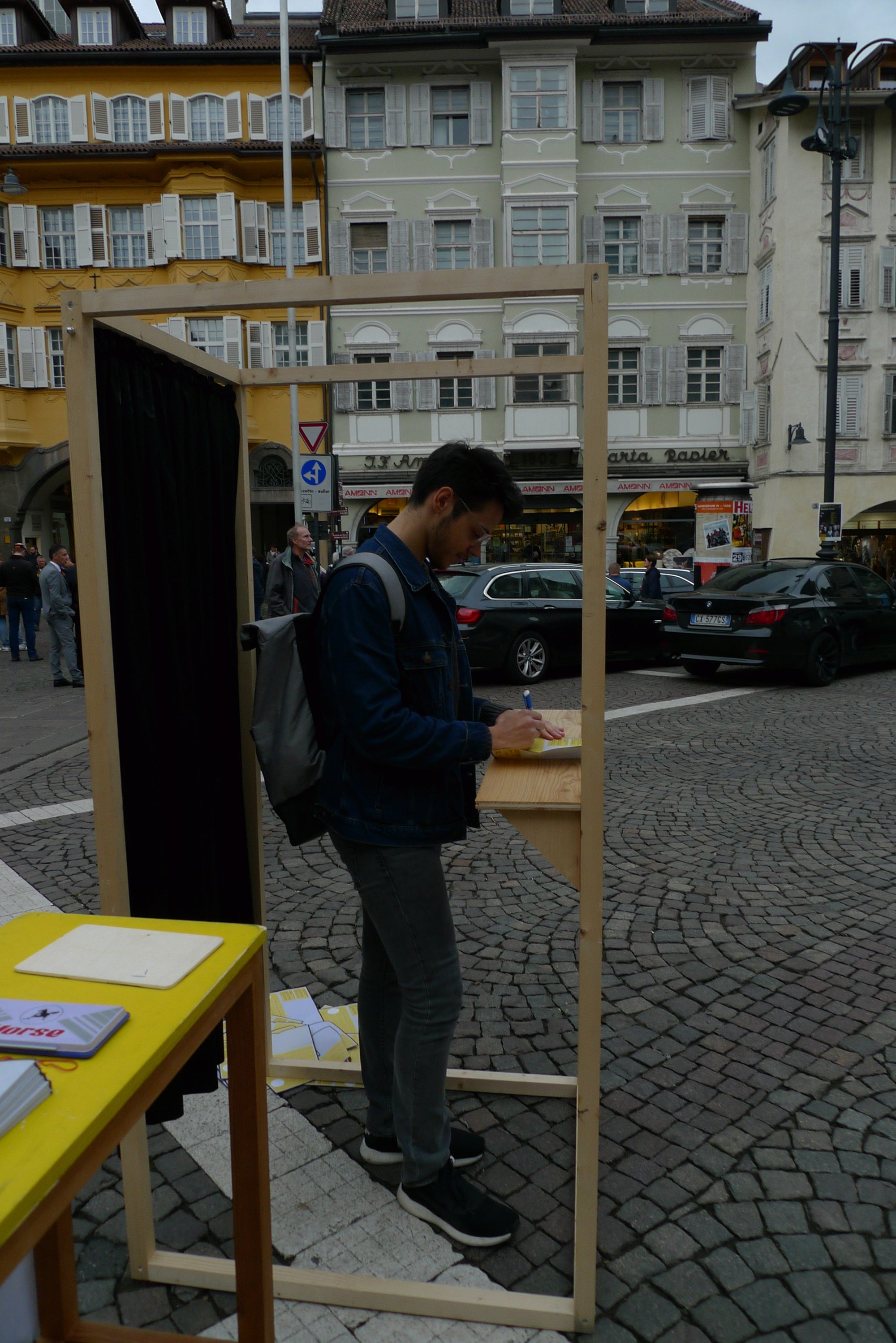 Stazione: Democratic participation