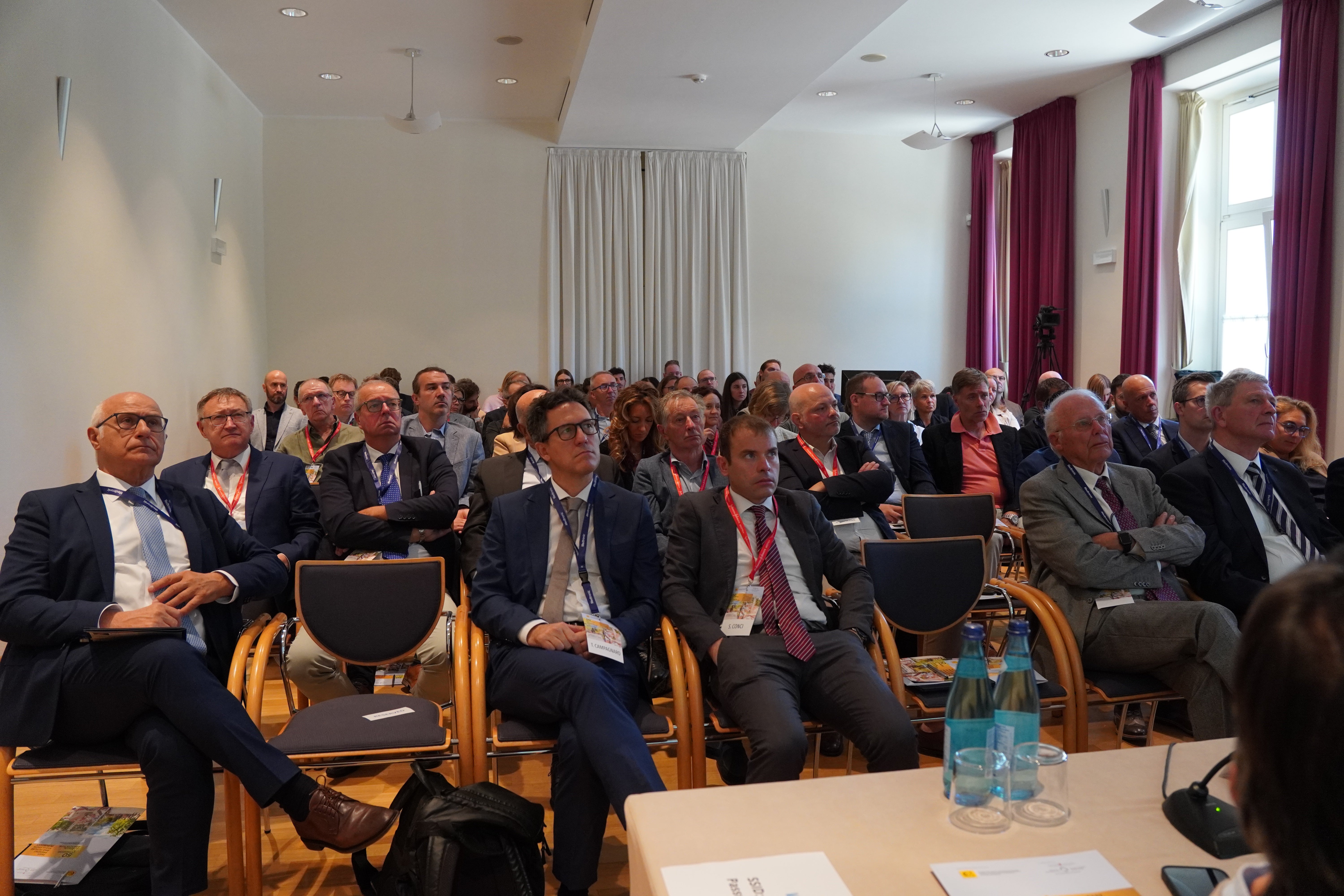 Das Publikum der Fachtagung (Foto: Sabes/SF)