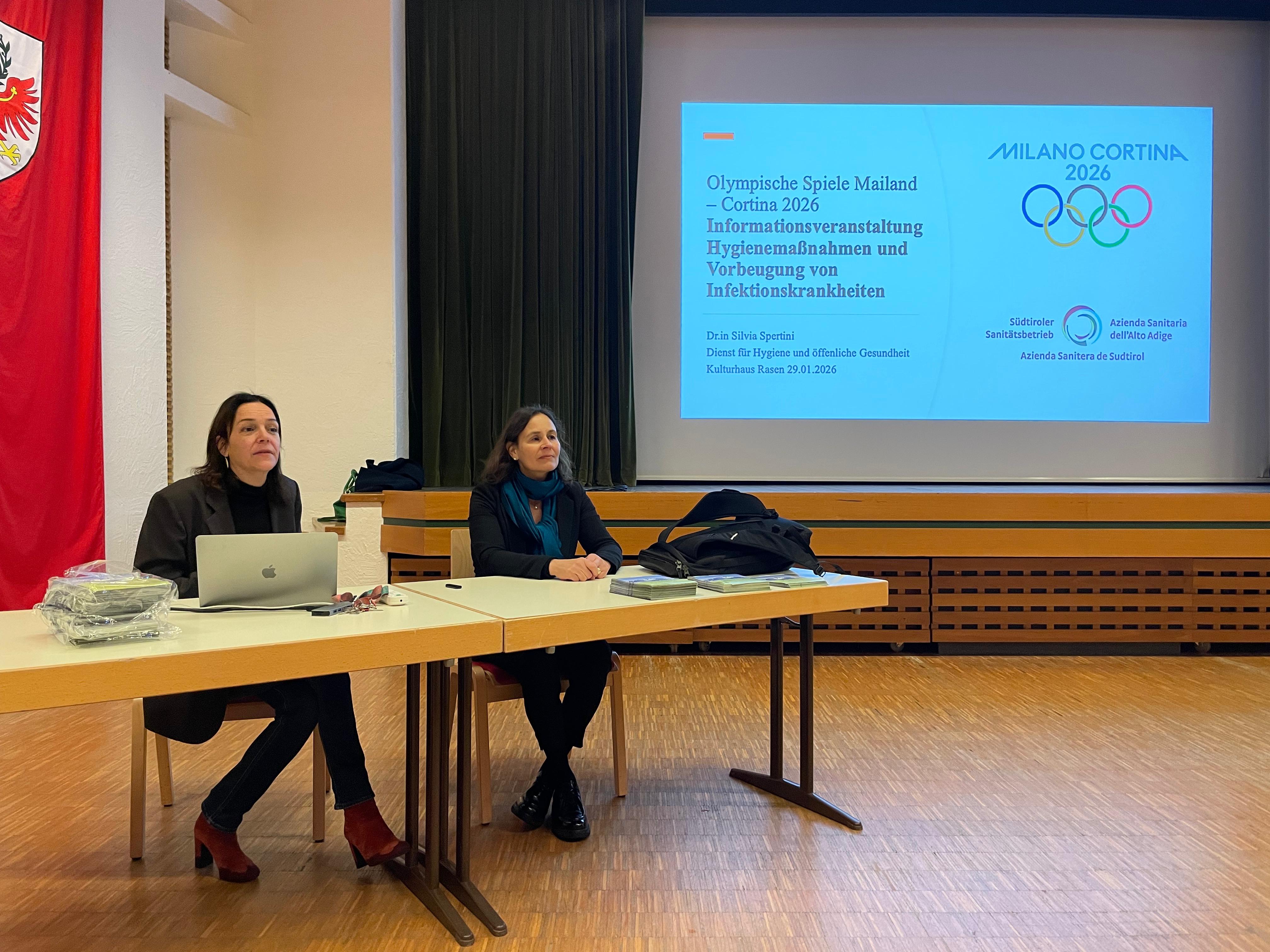 v.l. Dr.in Silvia Spertini und Dr.in Dagmar Regele (Foto: Sabes)