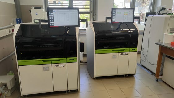 Gerät zur Chemoluminiszenz für die Analyse der Blutproben