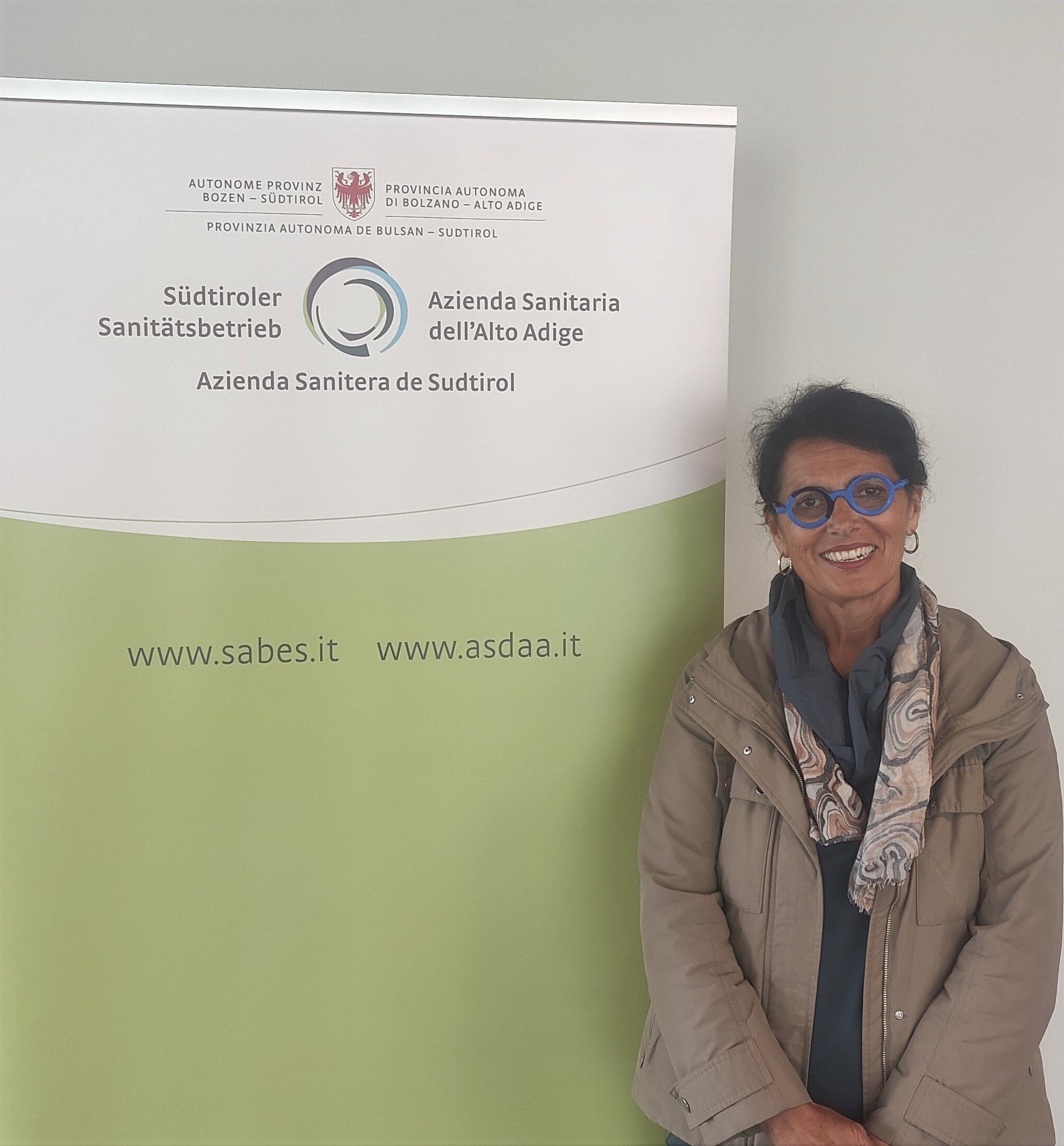 Das Lächeln einer Geheilten: Nicoletta Minnei hat den Kampf gegen das Hepatitis-C-Virus endlich gewonnen. (Foto: Rocco Leo)