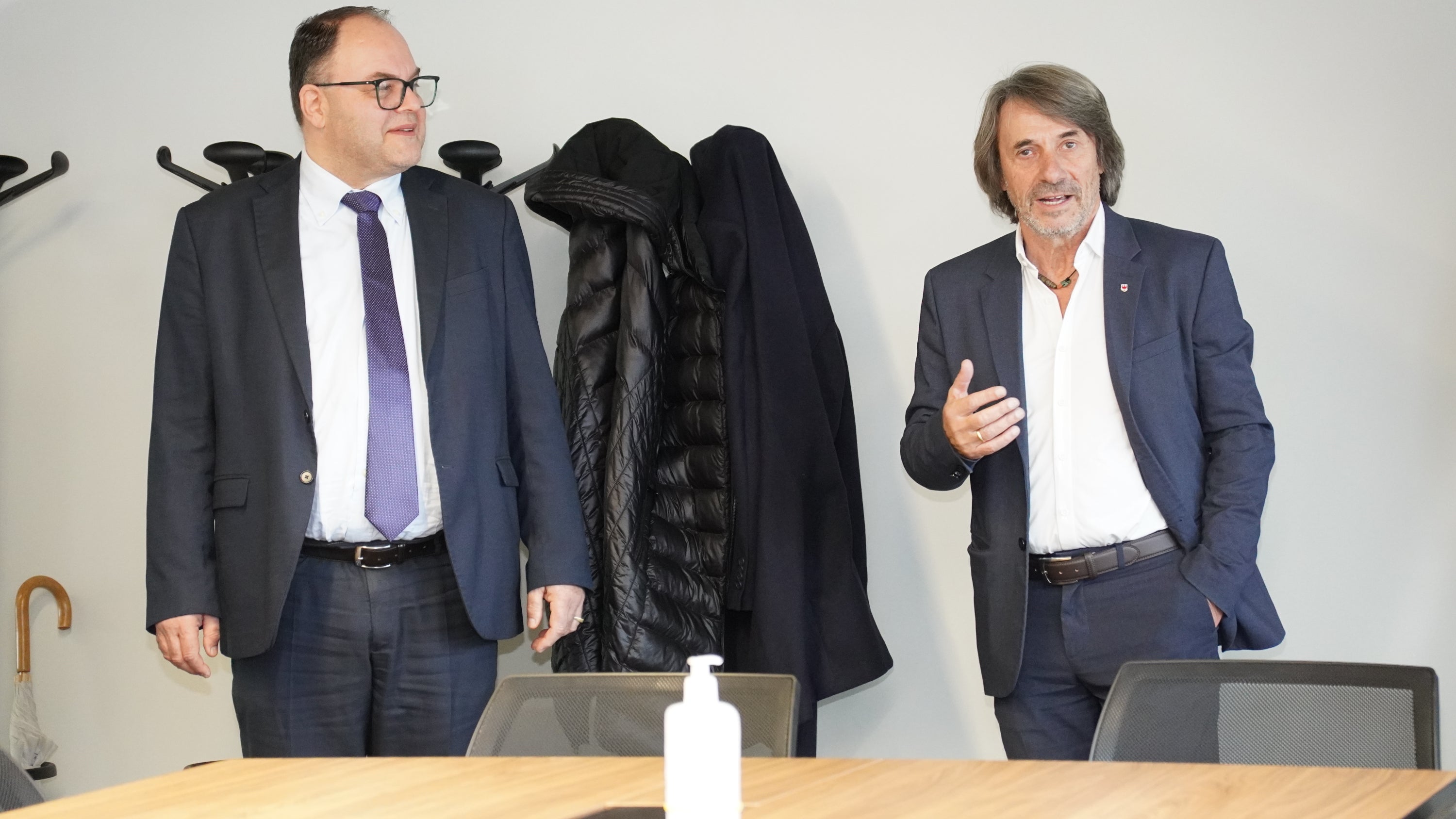 Der Generaldirektor mit dem Landesrat. (Foto: Peter A. Seebacher)