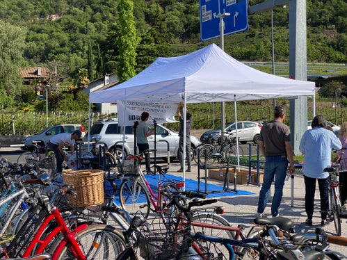 Die mobile Werkstatt des Vereins Bici Radicale