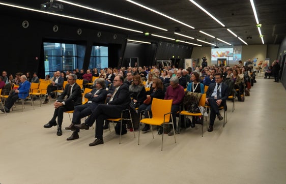 Der gut besuchte Saal