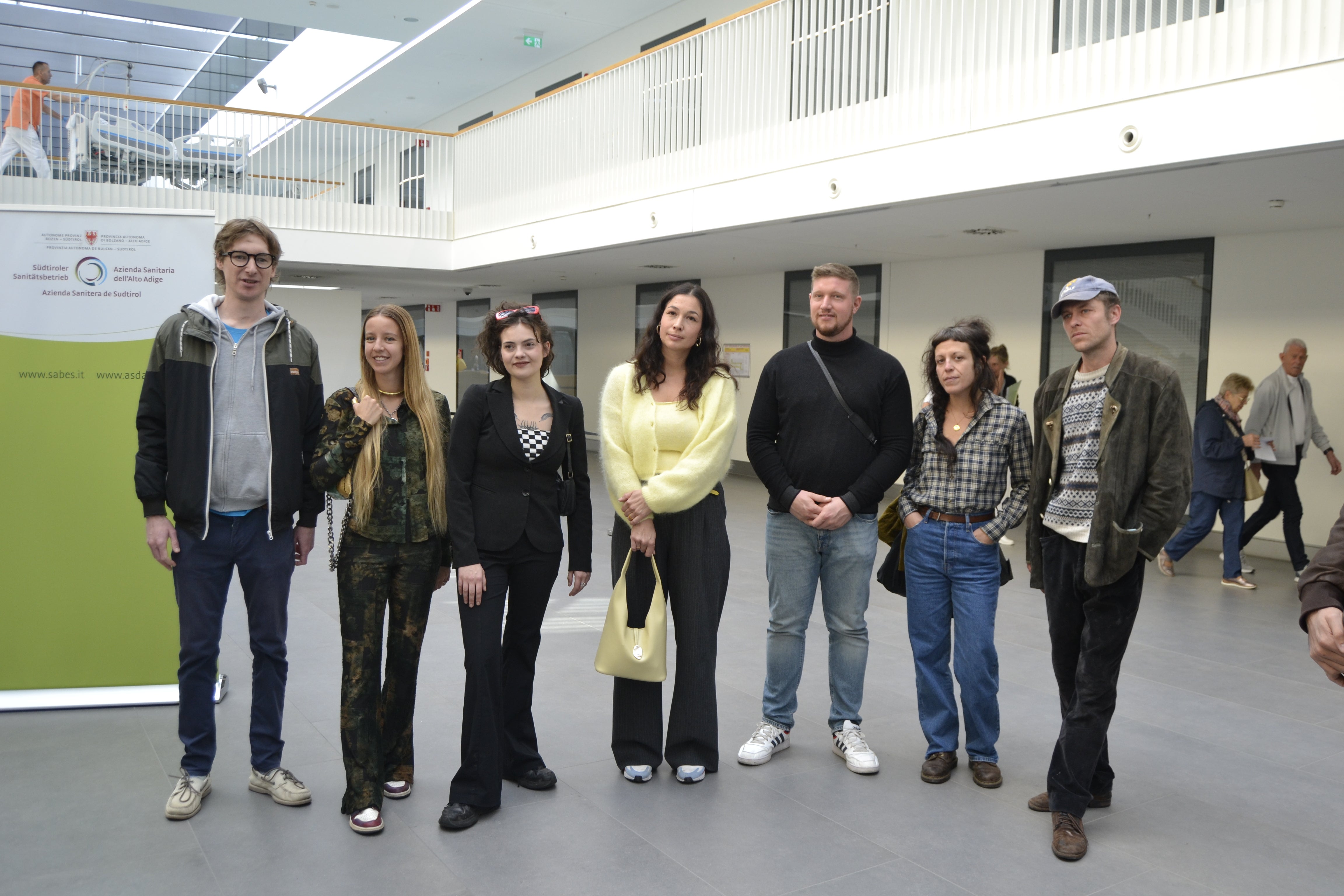 Einige der Künstlerinnen und Künstler: 
v.l.: Johannes Scherer, Alexa Baldessari, Sophie Lazari, Sarah Solderer, Lukas Mayr, Nadia Tamanini, Peter Burchia.