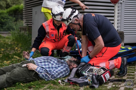Paziente ferito - per fortuna solo in una simulazione (foto: Stefan Ceska, VF Merano)