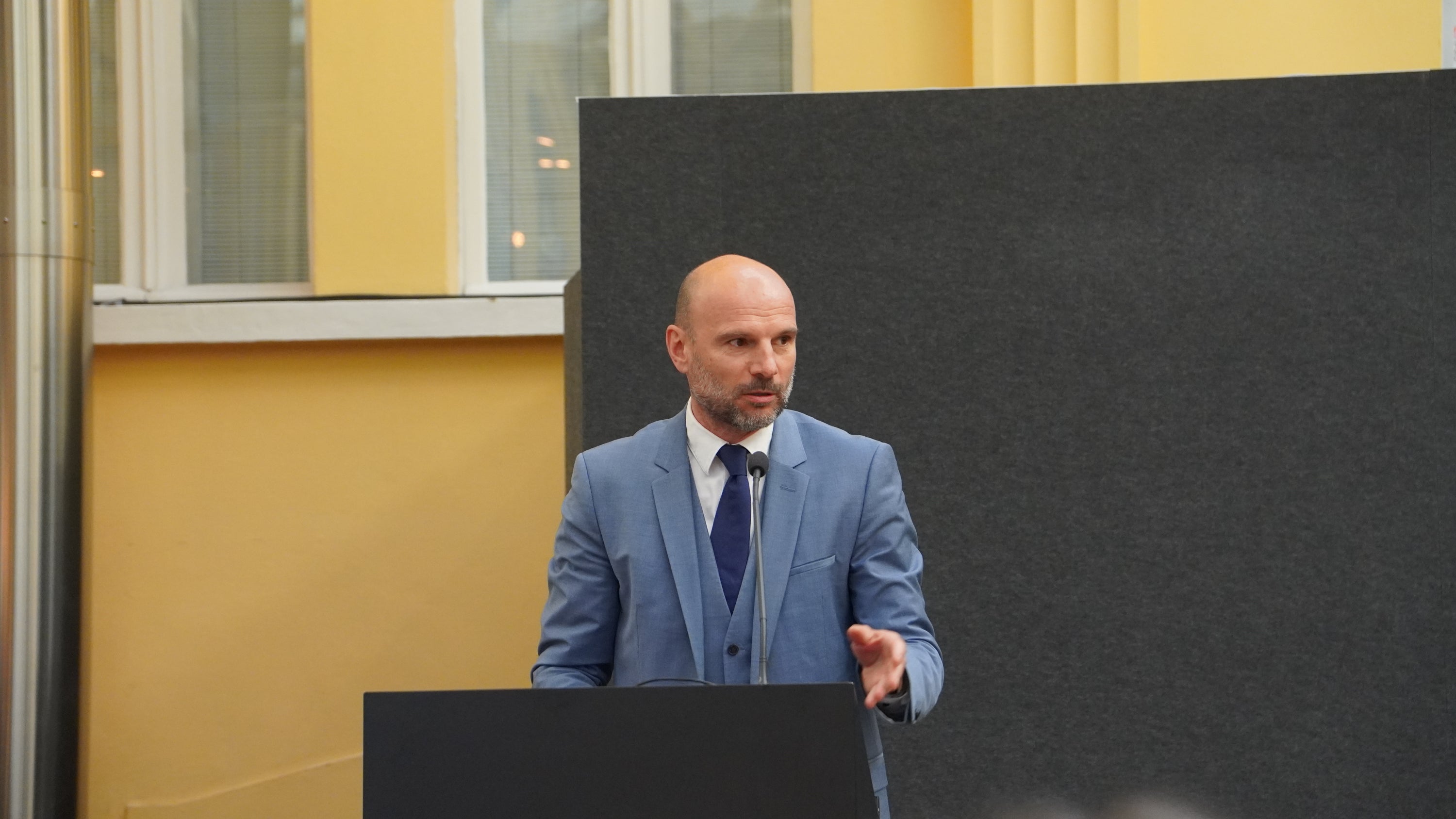 Martin Matscher, Direktor der Abteilung Personalentwicklung des Sanitätsbetriebes. (Foto: Sabes)