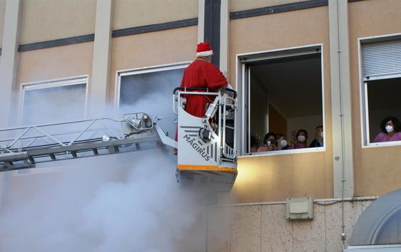 Babbo Natale alla finestra