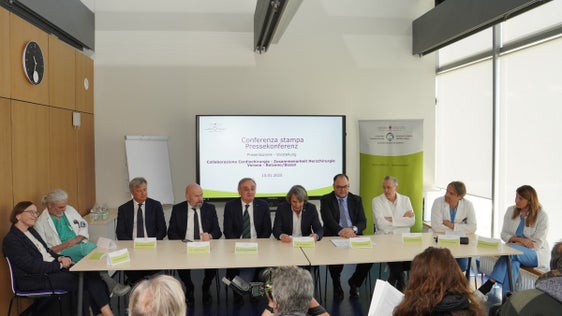 Großes Podium: Vorstellung der Zusammenarbeit Herzchirurgie Verona - Bozen