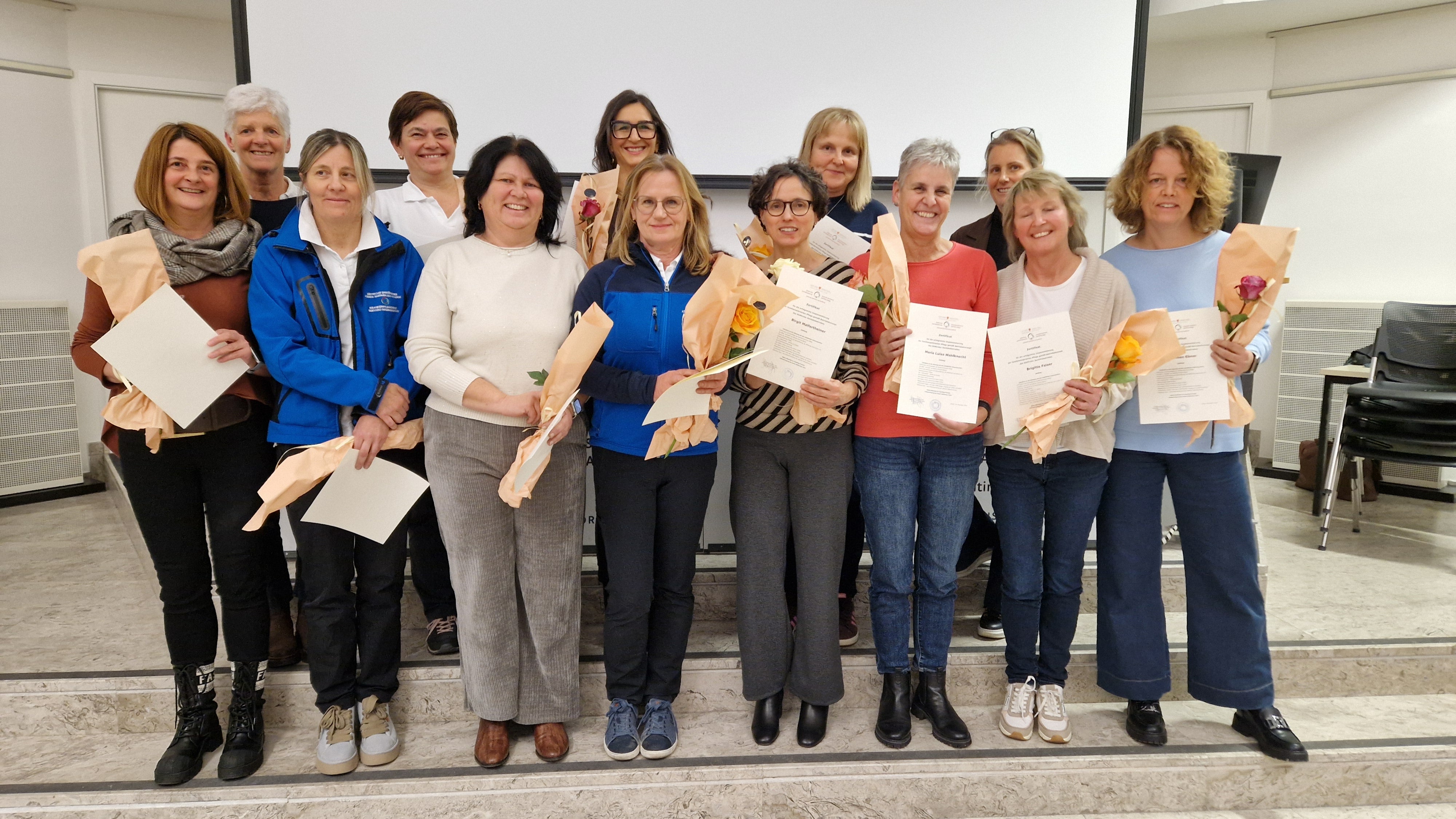 Die Krankenpflegerinnen des Gesundheitssprengels Eggental-Schlern-Gröden, (Foto: Sabes\Vera Schindler)