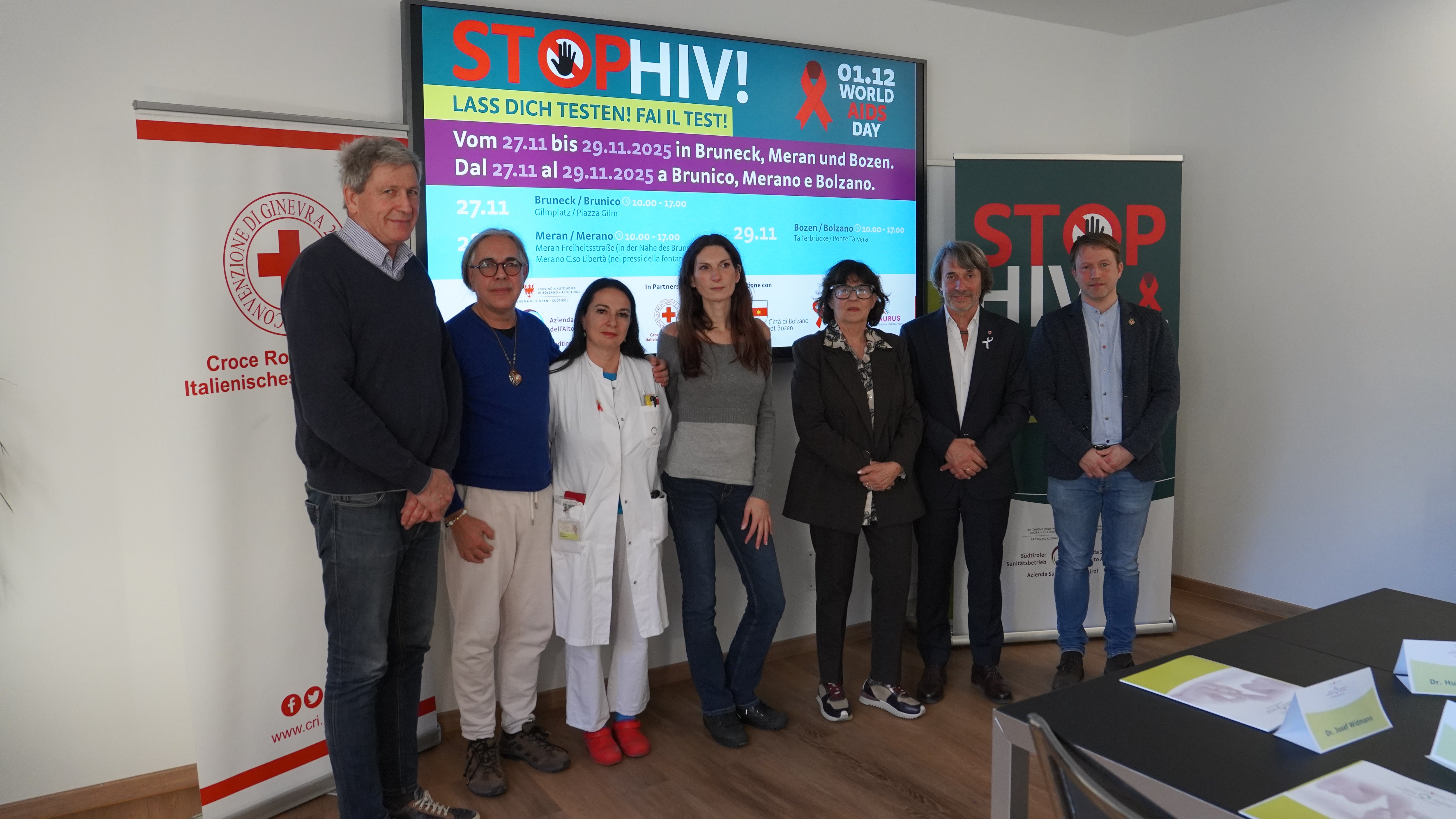 v. l. Josef Widmann, Pierpaolo Patrizi, Angela Pieri, Arianna Miriam Fiumefreddo, Elke Maria Erne, Hubert Messner und Manuel Pallua (Foto Sabes/Rocco Leo)