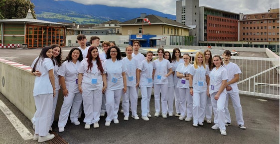 Gli alunni e le alunne delle superiori all’Ospedale di Bressanone
