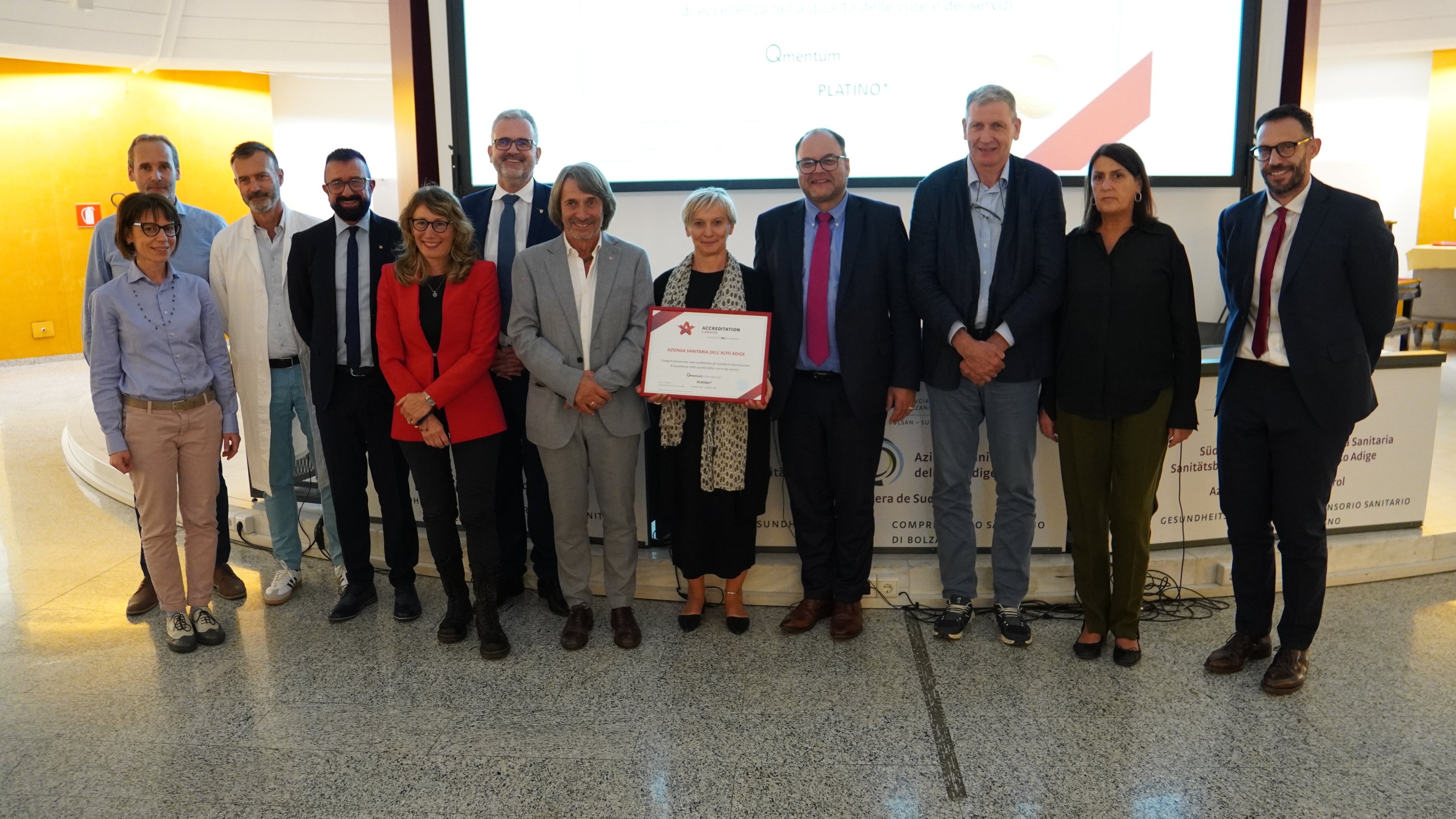 Feier zur Zertifikatsübergabe im Kongresssaal des Krankenhauses (Foto: Ingeburg Gurndin)