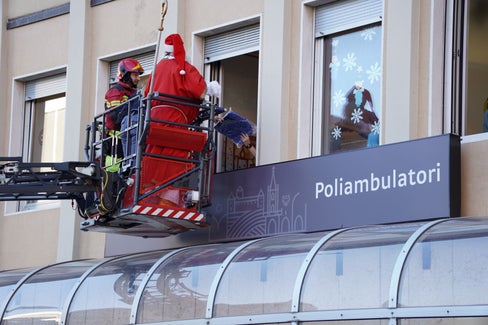 Übergabe der Geschenke