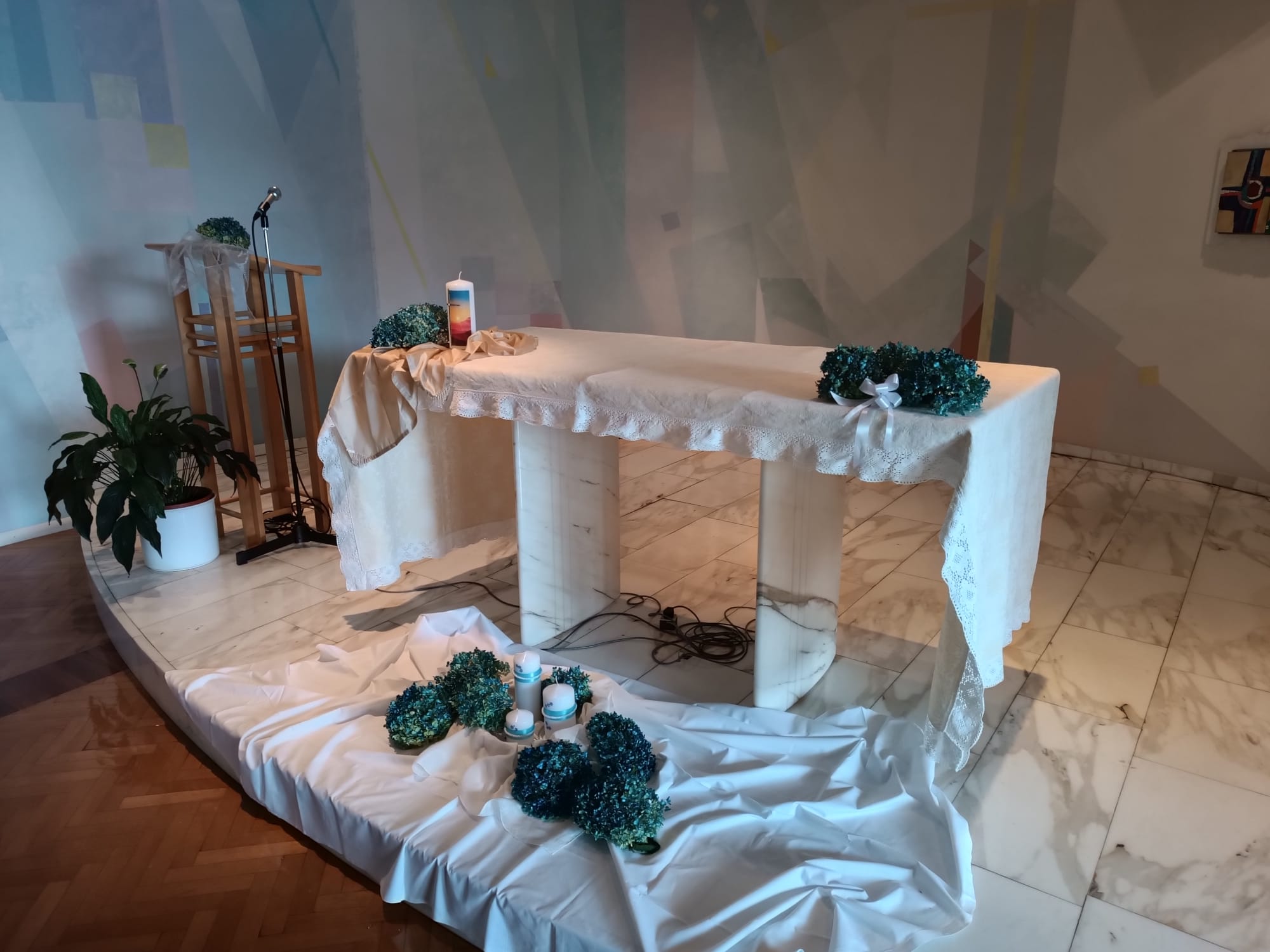 Con il motto  Non ti scordar di me , il Servizio di Cure palliative di Brunico ha invitato alla celebrazione commemorativa (foto: Asdaa)