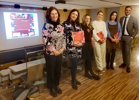 Von links nach rechts: Christa Ladurner, Leni Ferraris, Sandra Girardi, Micol Cont, Ylenia Girtler, Francesco Randazzo.