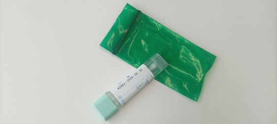 Mit dem Einladungsschreiben ist das Test-Kit in den Apotheken kostenlos erhältlich (Foto Sabes/IG)