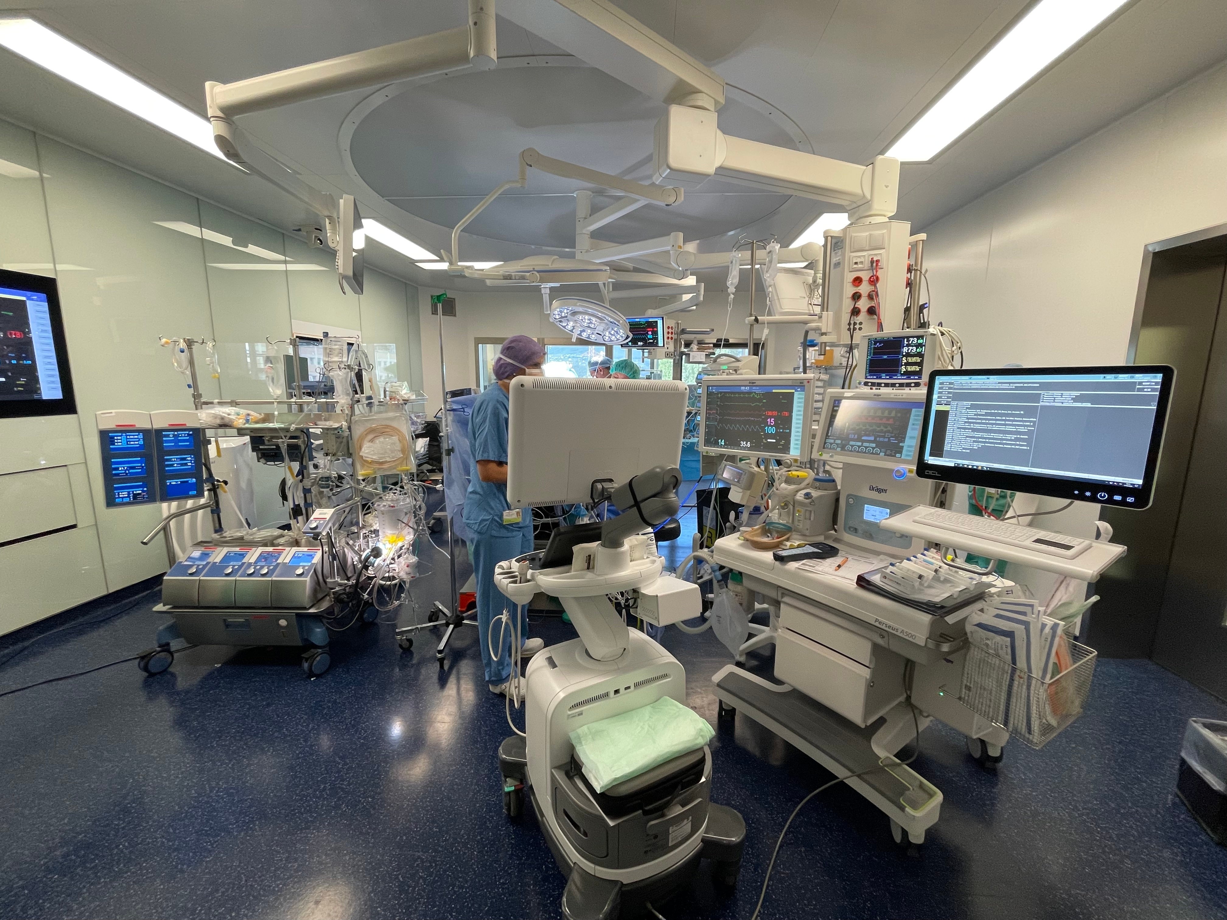 Operation mit Herzlungenmaschine