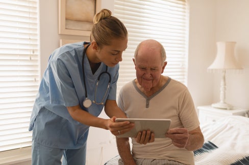 Leichte Sprache: Ein Gesundheitswesen für alle (Foto: 123rf. Das Foto darf nur im Zusammenhang mit dieser Pressemitteilung verwendet werden)