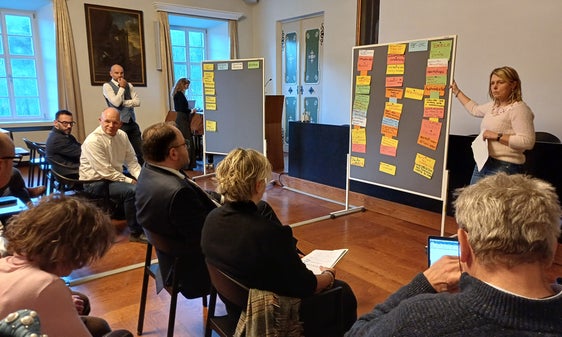 In verschiedenen Arbeitsgruppen wurden konkrete Maßnahmen erarbeitet (Foto: Sabes)