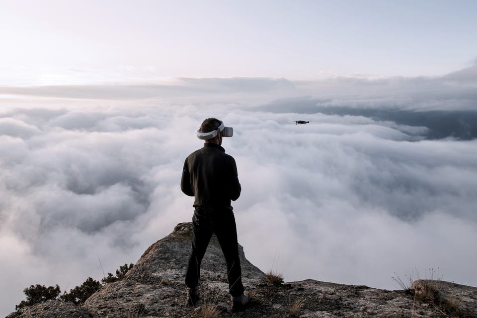 Augmented Reality (AR) / Virtual reality (VR)