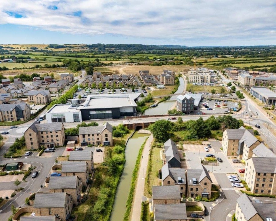 SNG at Wichelstowe - drone image, property gallery image 1