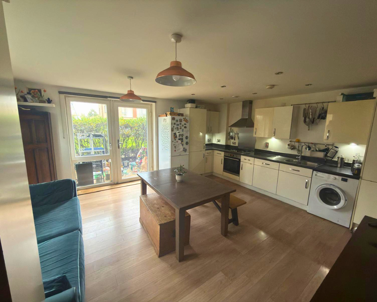 Living room/kitchen