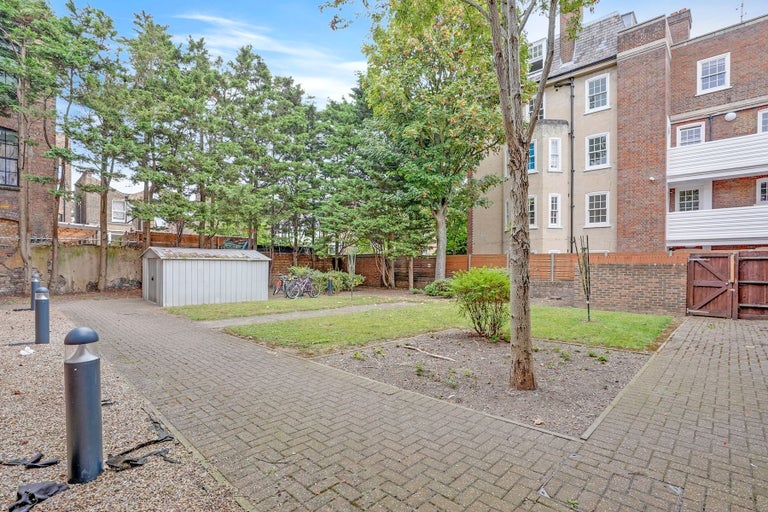 En-suite Rooms | Hackney | Intermediate Rent | SNG Sales