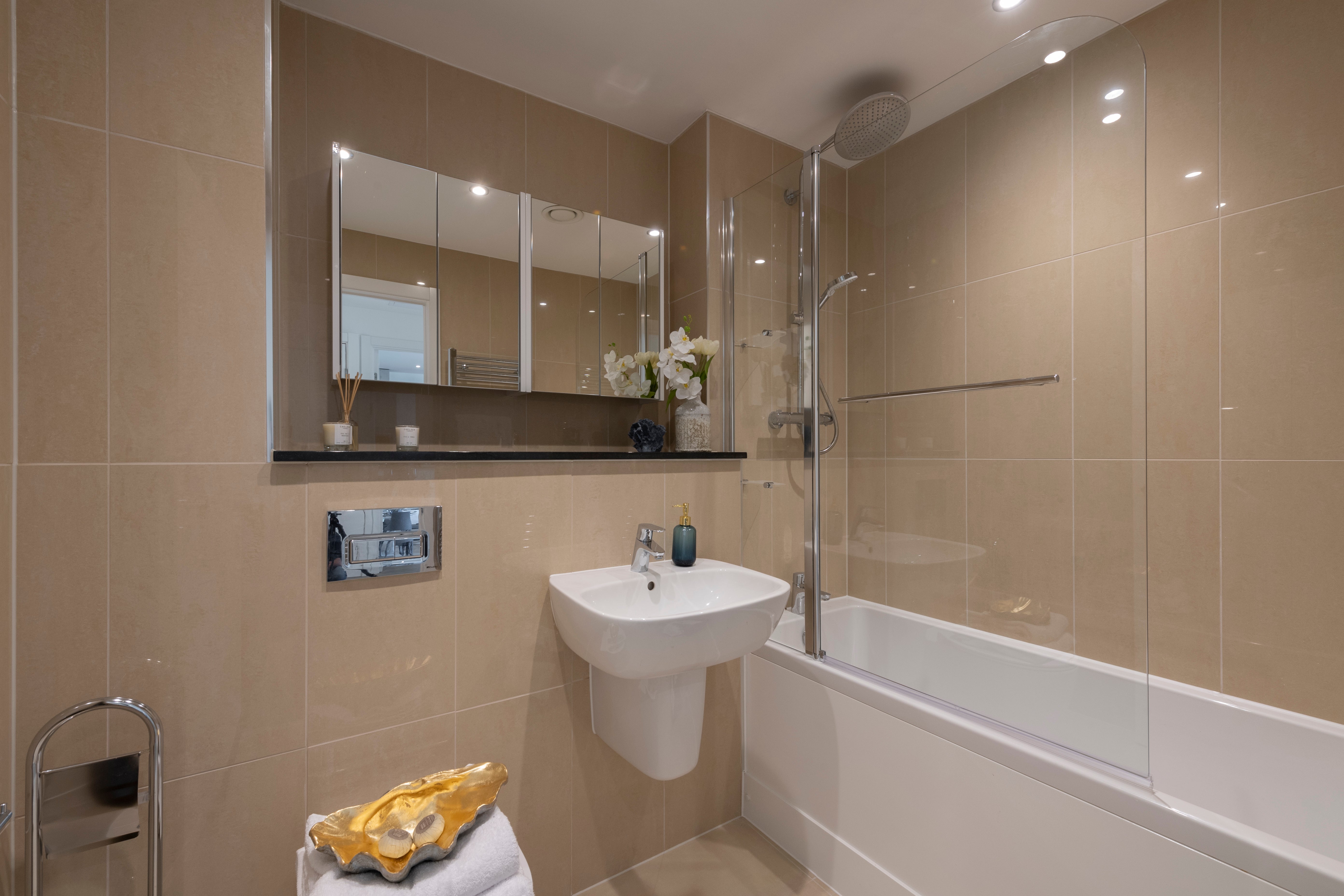 Atrium Point bathroom