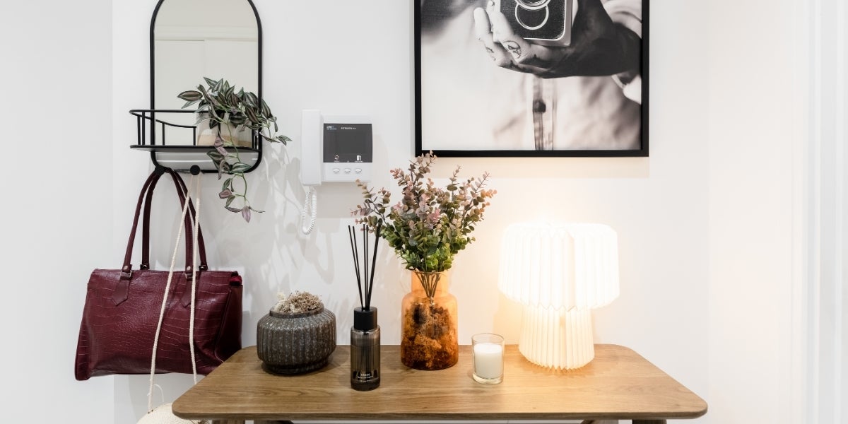 Photo of hallway with table at Northwick Parkside
