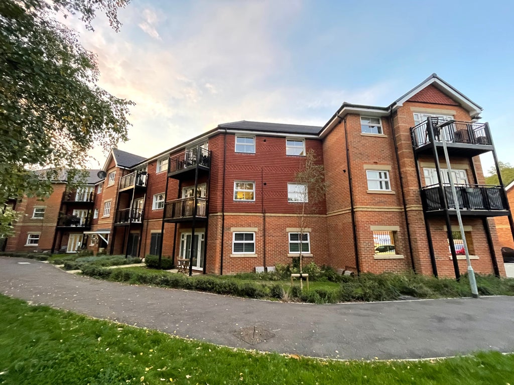 1 Bed Apartment for resale with Shared Ownership I SNG Sovereign Living