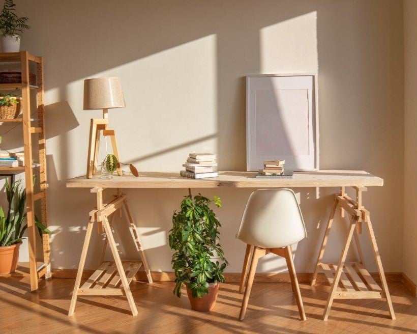 SNG at Alresford Meadows - 2 bed coach house stock _ home office