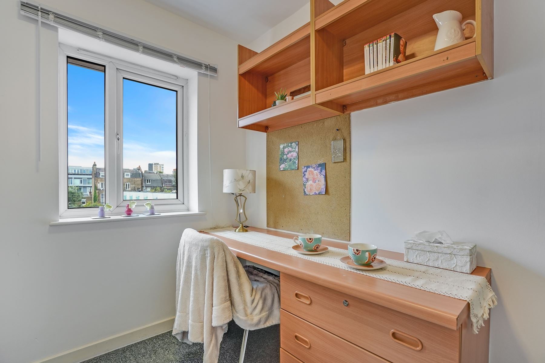 Desk space in room at Barnard House