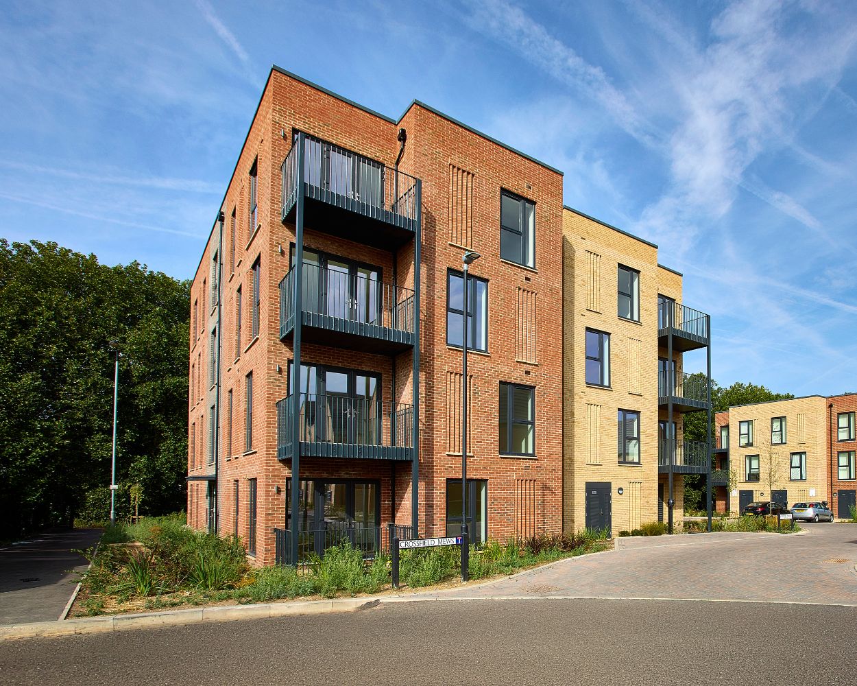 SNG at Montem, E1 BLOCK exterior image 1