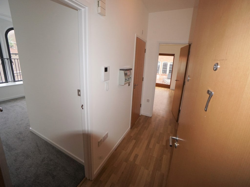 7 East Street Church - Entrance