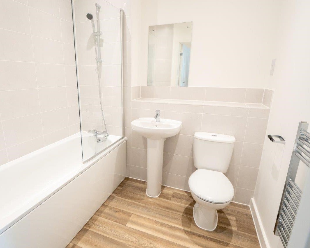 SNG at Montem - Type E bathroom