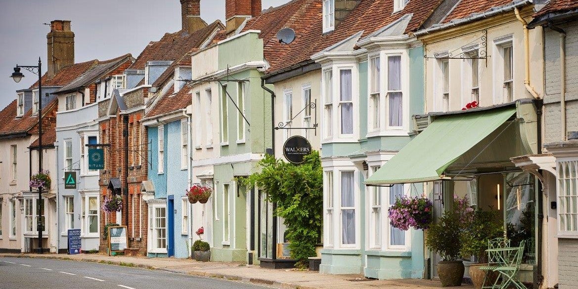 SNG at Alresford Meadows - local area - street scene