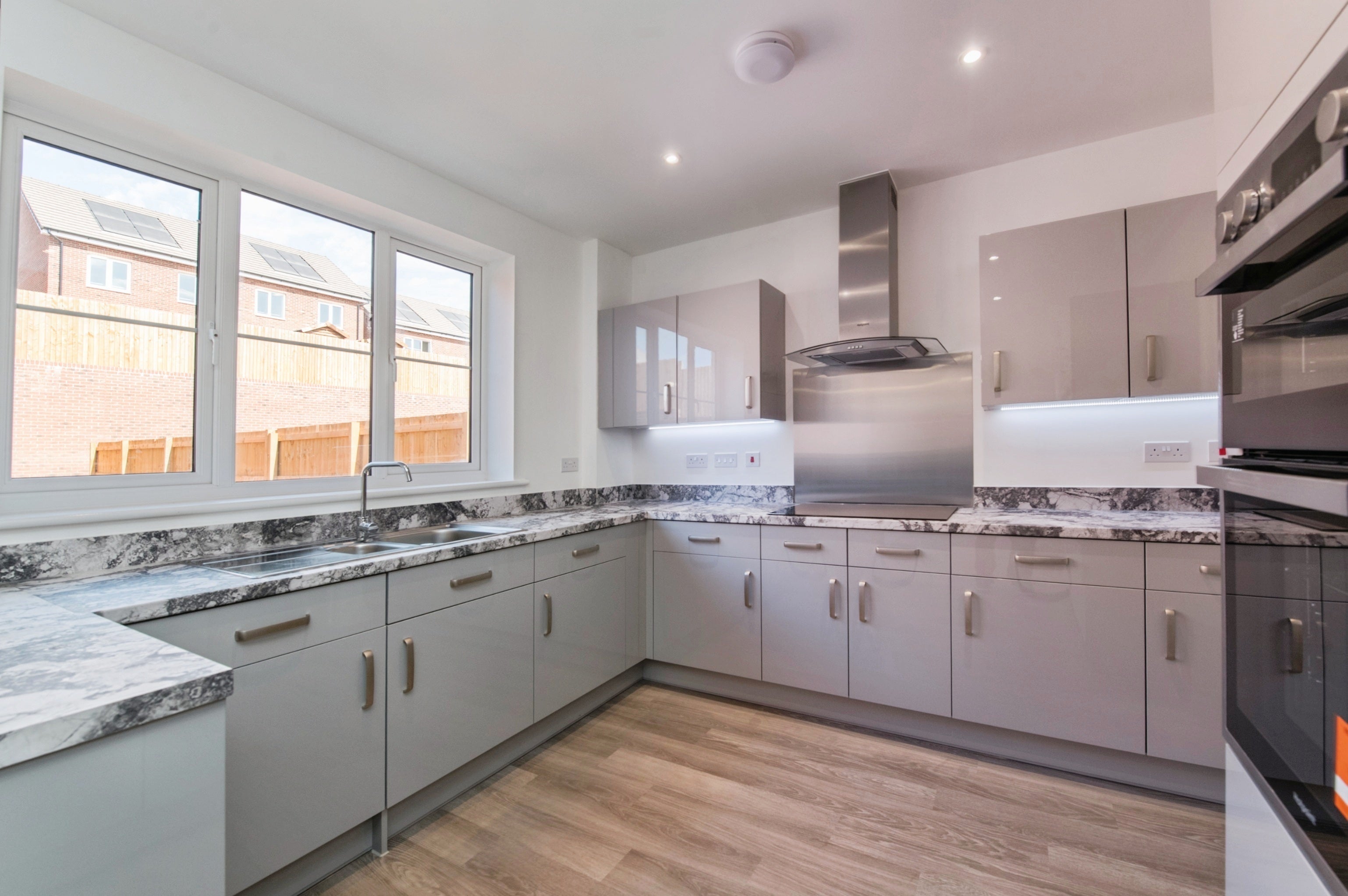 Heritage Green III 545 kitchen
