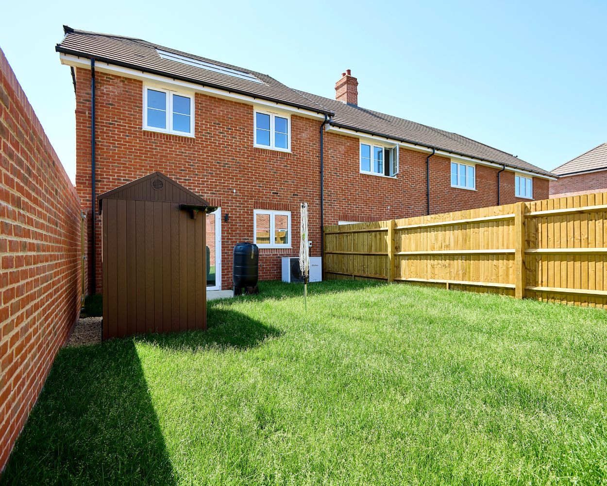 SNG at Winterbrook Meadows - 3 bed garden