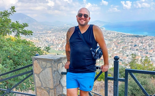 Melvin tijdens een vakantie