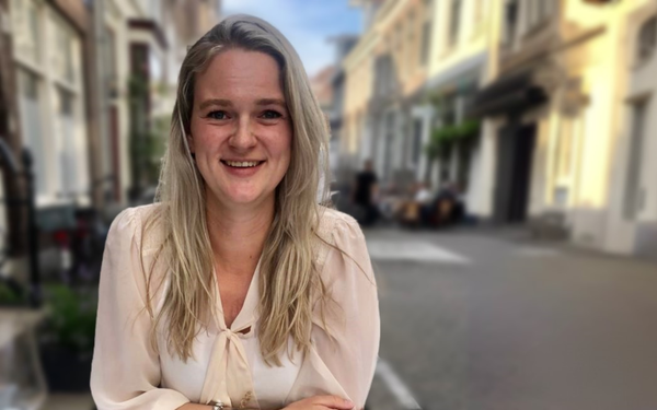 Portretfoto van Gertie, die een donorhart heeft.